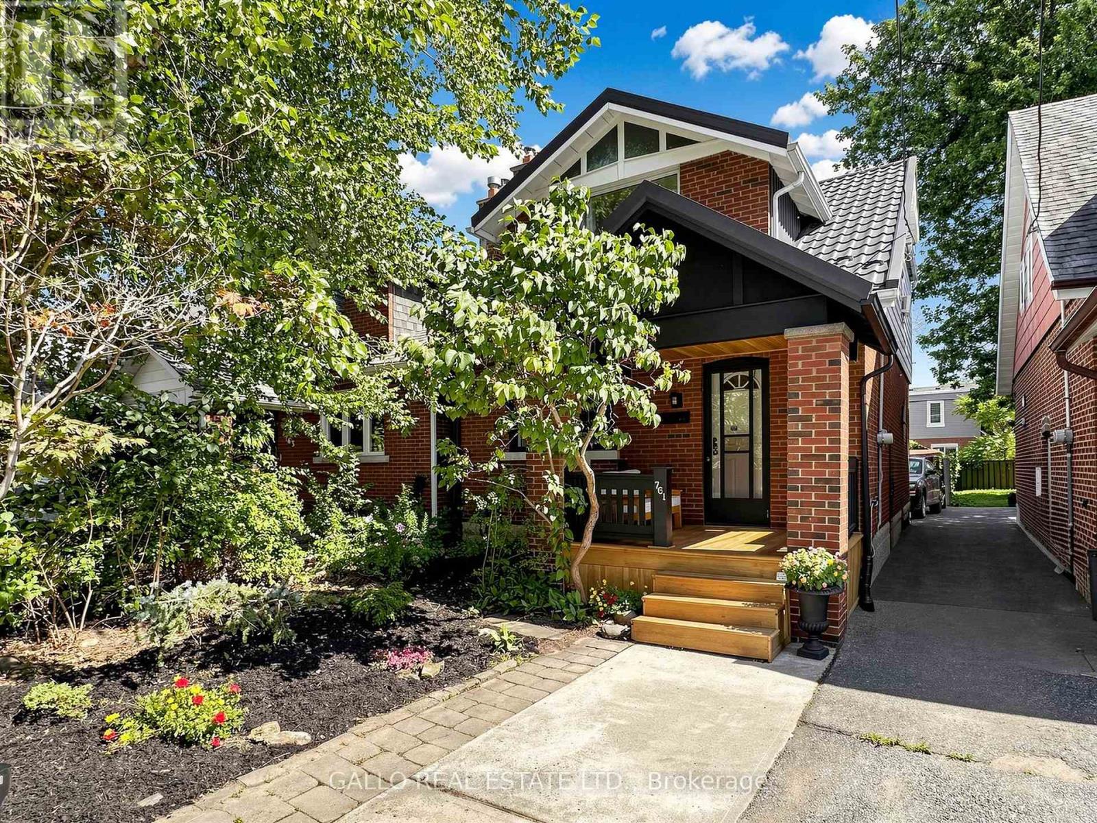 761 Sammon Avenue S, Toronto (Danforth Village-East York), Ontario  M4C 2E6 - Photo 3 - E13652270