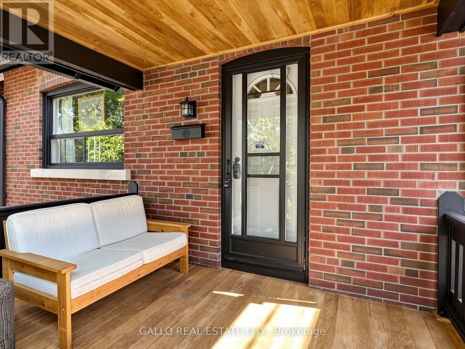 761 Sammon Avenue S, Toronto (Danforth Village-East York), Ontario  M4C 2E6 - Photo 5 - E13652270