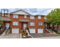 22 VILLAGE GREEN LANE, Bradford West Gwillimbury, Ontario