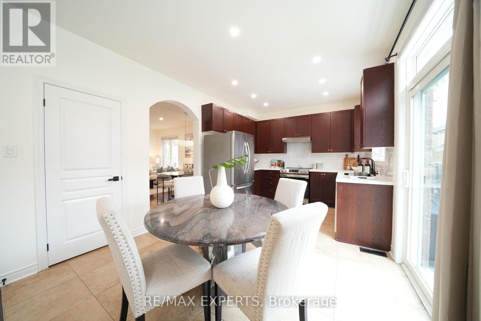 53 Braith Crescent, Whitchurch-Stouffville, Ontario  L4A 0B9 - Photo 17 - N13652162