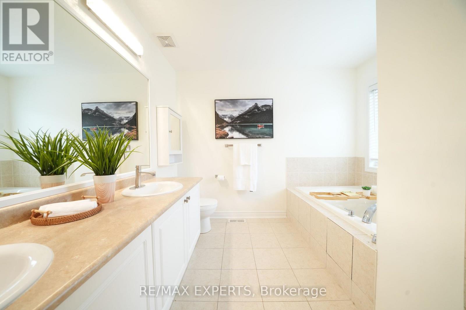 53 Braith Crescent, Whitchurch-Stouffville, Ontario  L4A 0B9 - Photo 28 - N13652162