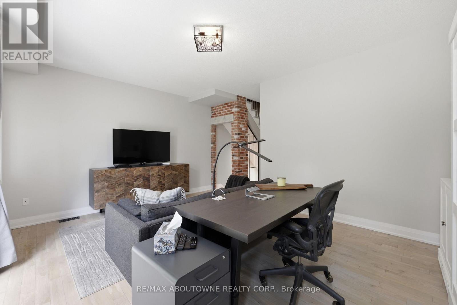 63 - 1401 Plains Road E, Burlington, Ontario L7R 0C2 - Photo 9 - W13607674