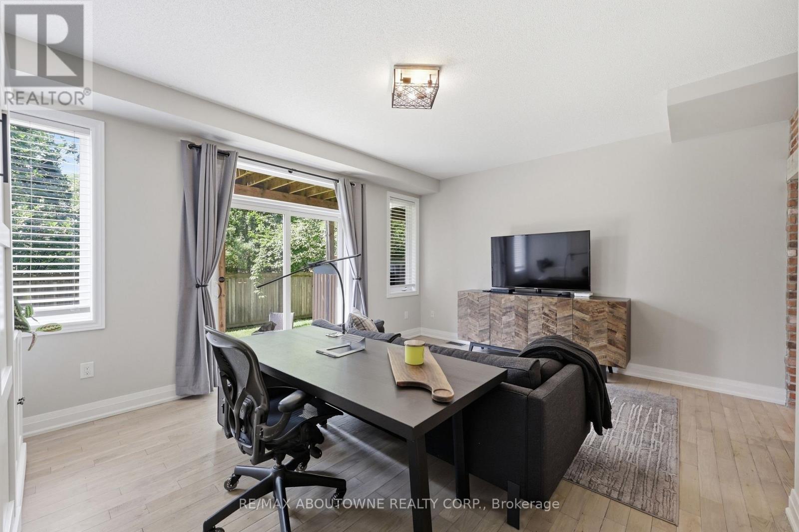 63 - 1401 Plains Road E, Burlington, Ontario L7R 0C2 - Photo 10 - W13607674