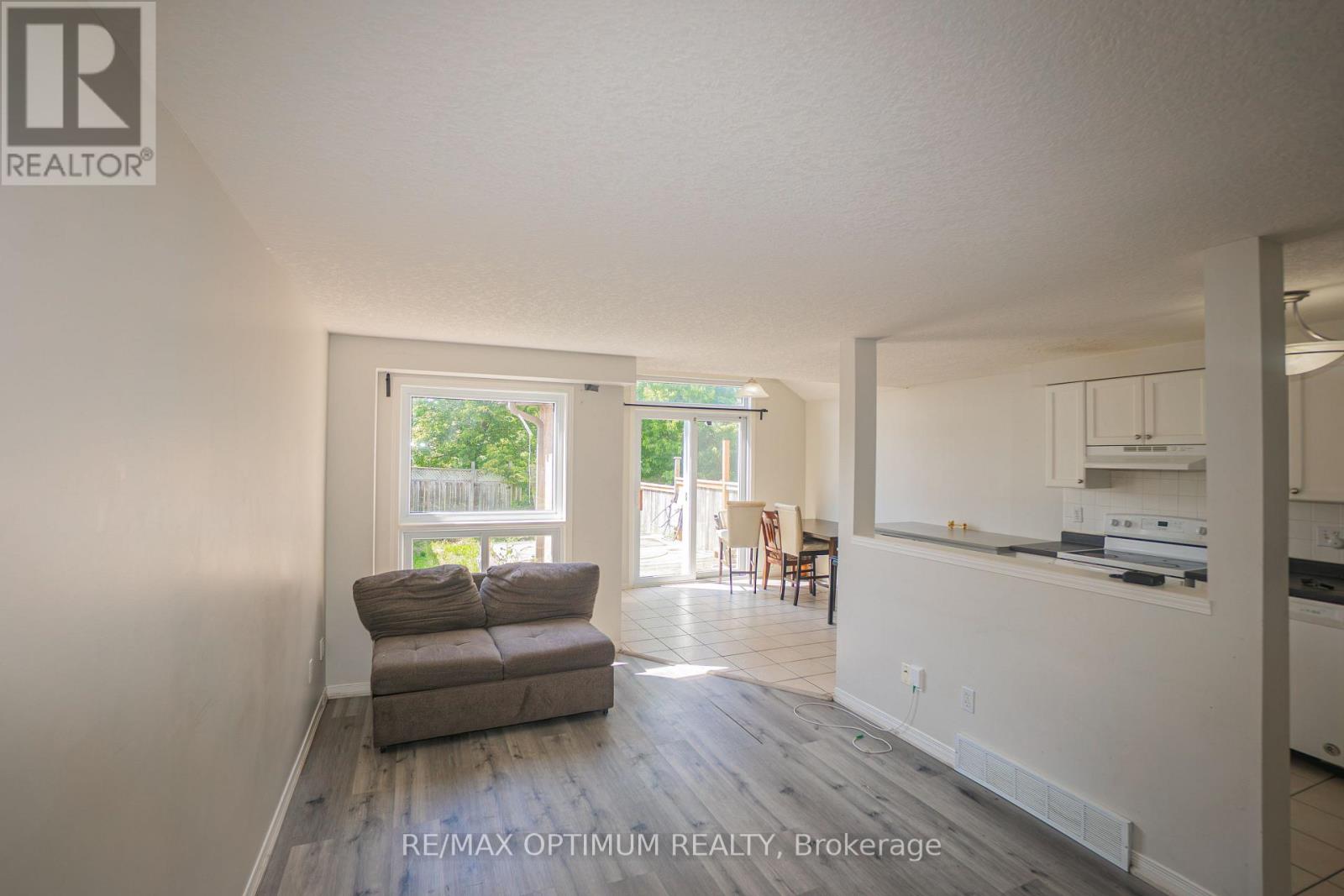 139 Activa Avenue, Kitchener, Ontario  N2E 3T3 - Photo 6 - X13652210