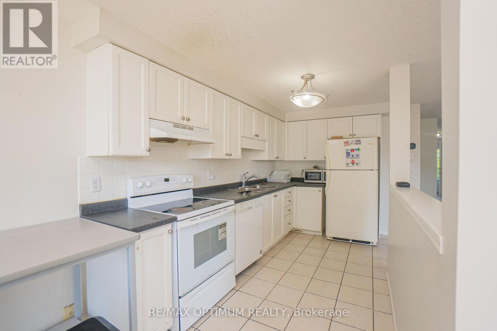 139 Activa Avenue, Kitchener, Ontario  N2E 3T3 - Photo 8 - X13652210
