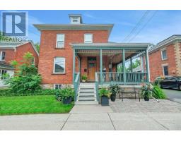 8 NORTH STREET, Perth, Ontario