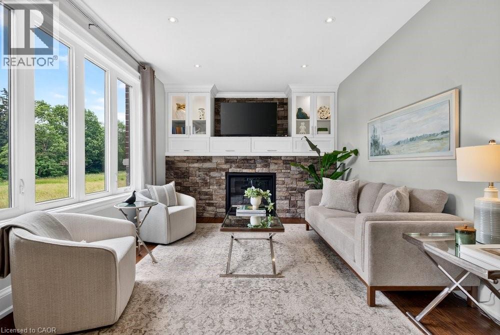 2470 Applewood Drive, Oakville, Ontario  L6L 1V9 - Photo 7 - 40836553