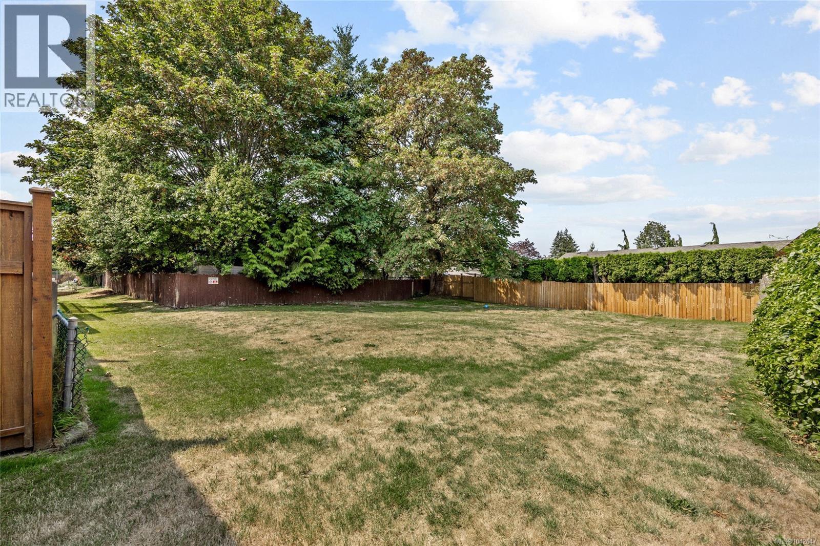 10 951 17th St, Courtenay, British Columbia  V9N 7P8 - Photo 34 - 1042647