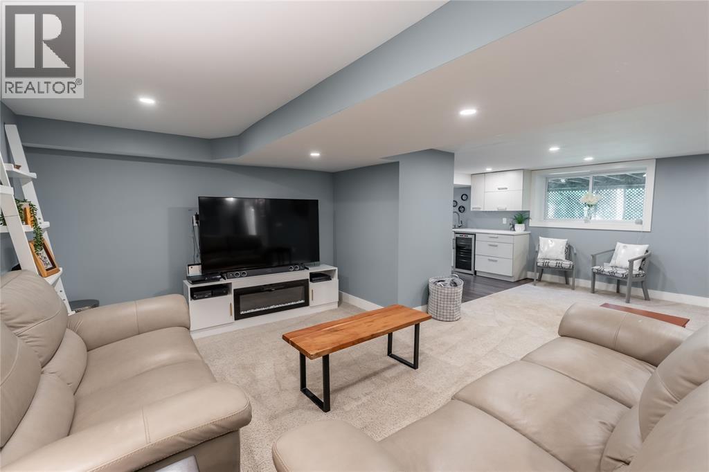 6325 Waterworks Road, Sarnia, Ontario  N0N 1C0 - Photo 16 - 26019245