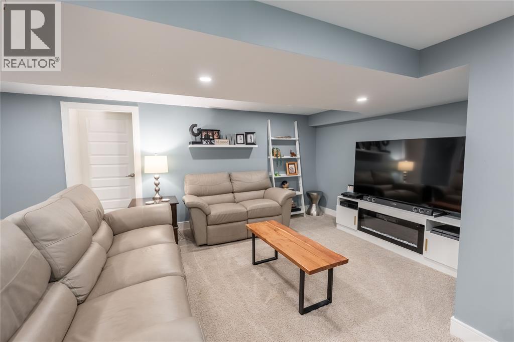6325 Waterworks Road, Sarnia, Ontario  N0N 1C0 - Photo 15 - 26019245