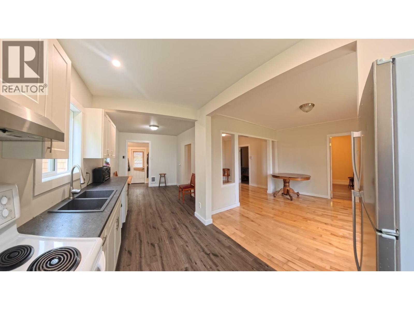 780 Cameron Avenue, Grand Forks, British Columbia  V0H 1H4 - Photo 10 - 10391459