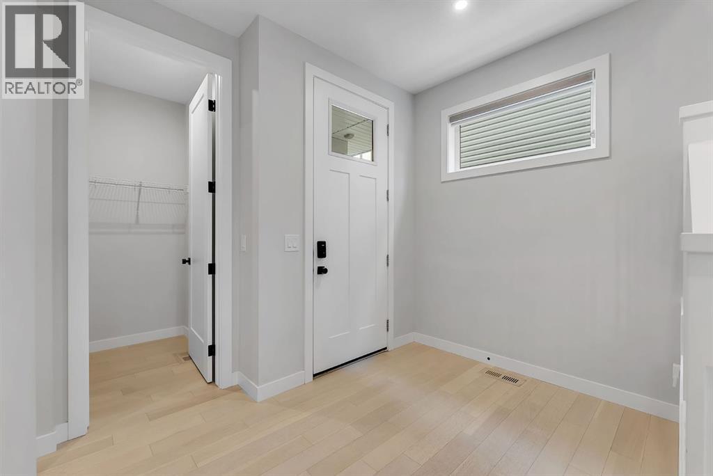 45 Carringsby Landing Nw, Calgary, Alberta  T3P 1L9 - Photo 4 - A2330056