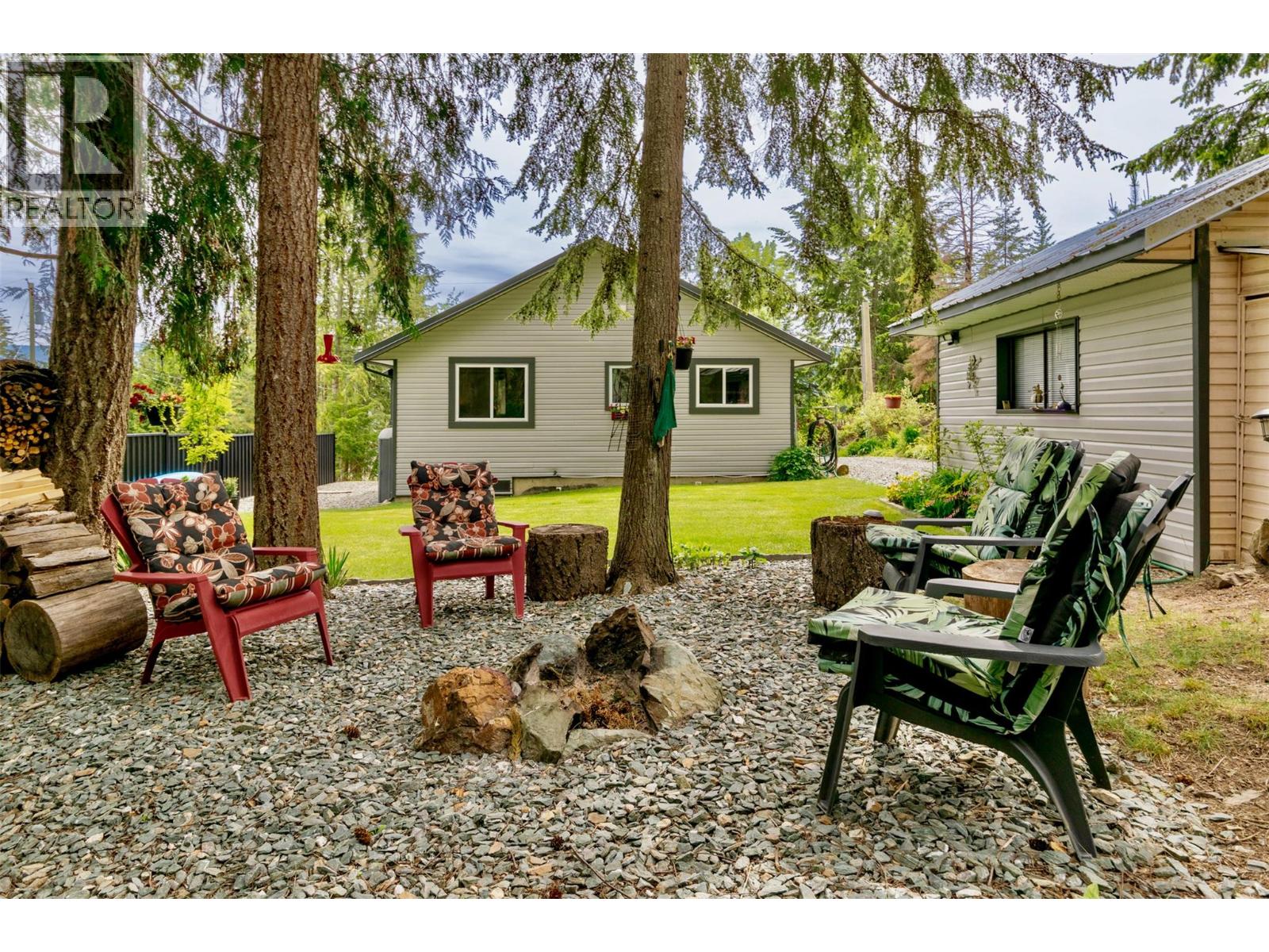 5147 Tallington Drive, Celista, British Columbia  V0E 1M6 - Photo 7 - 10387731
