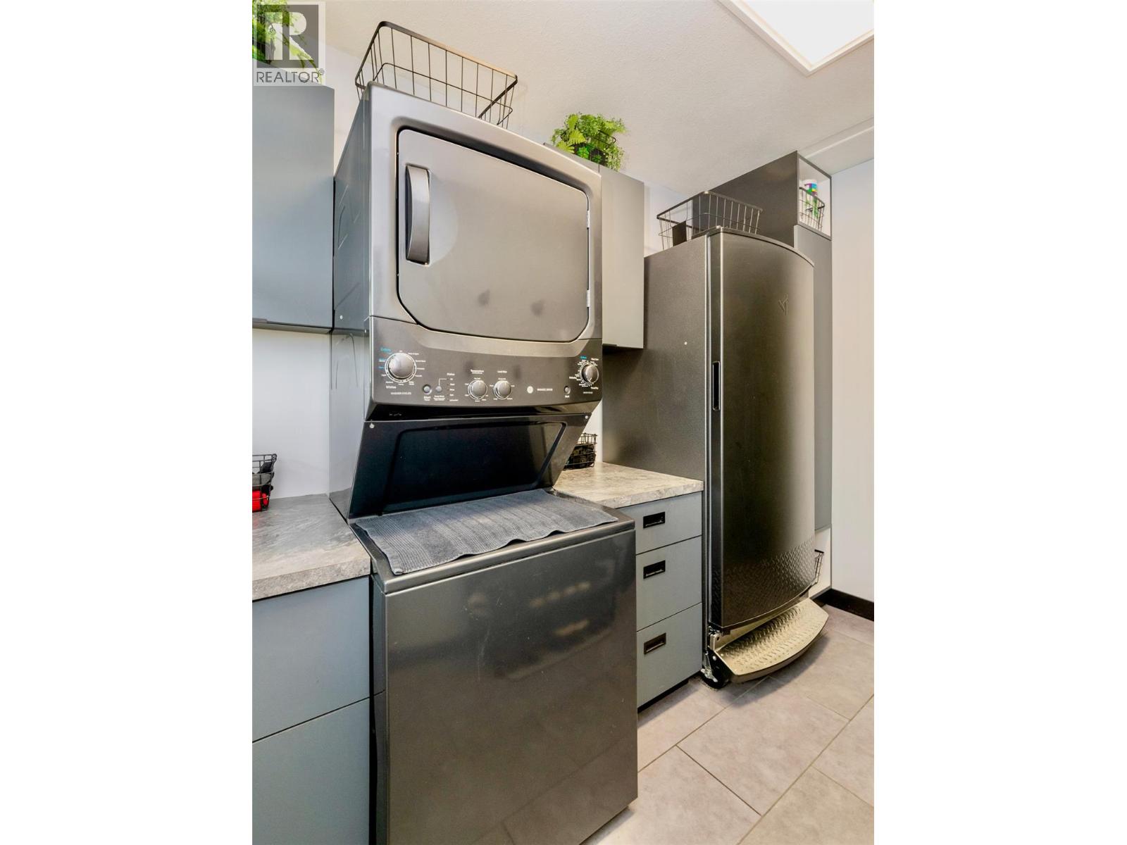 5147 Tallington Drive, Celista, British Columbia  V0E 1M6 - Photo 33 - 10387731