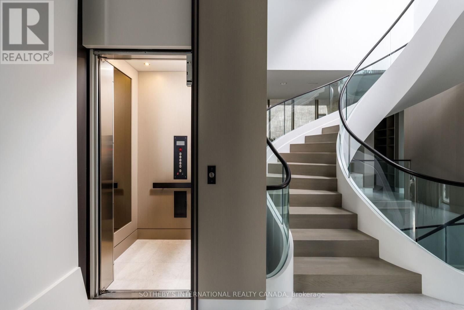 211 Dunvegan Road, Toronto, Ontario  M5P 2P3 - Photo 33 - C13097606
