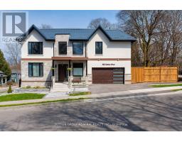 582 GORHAM STREET, Newmarket, Ontario