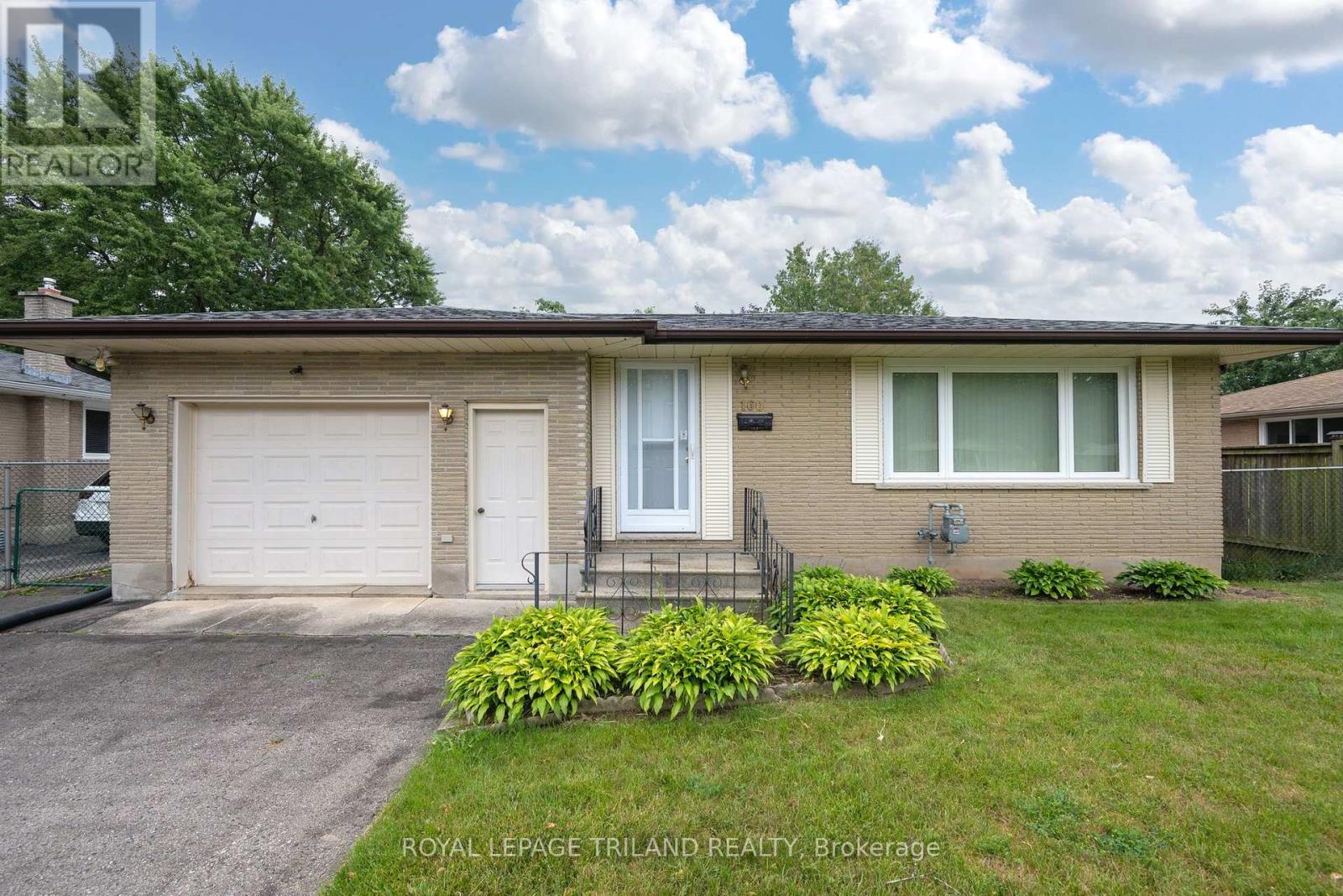 160 WELLESLEY CRESCENT, London East, Ontario