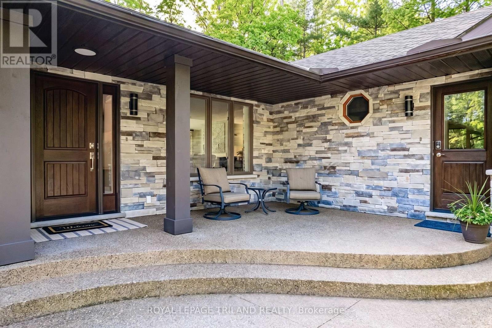 10498 Pinetree Drive, Lambton Shores, Ontario  N0M 1T0 - Photo 12 - X13652516