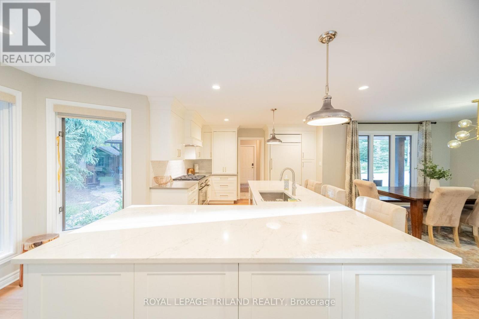 10498 Pinetree Drive, Lambton Shores, Ontario  N0M 1T0 - Photo 17 - X13652516