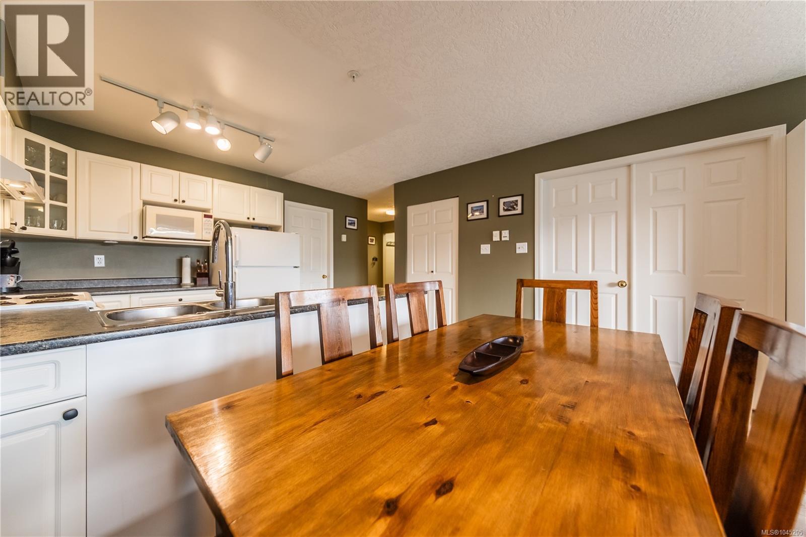 110 1201 Henry Rd, Courtenay, British Columbia  V9J 1L0 - Photo 18 - 1045205