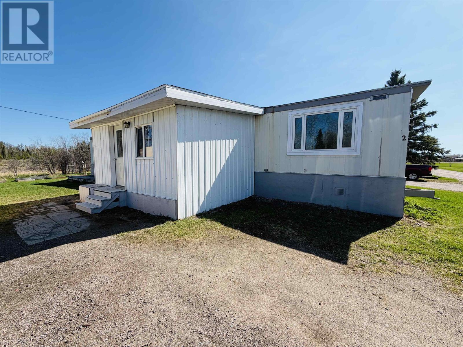 2 27 Minnitaki Rd, Dryden, Ontario  P0V 2E0 - Photo 2 - TB2601236