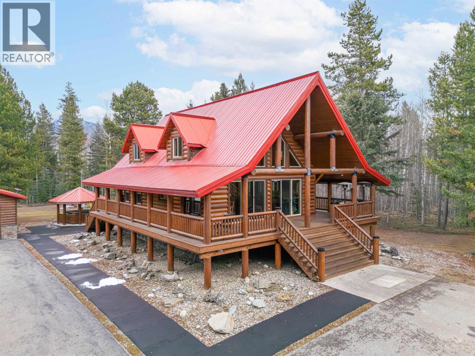 1180 Cranberry Lake Road, Valemount, British Columbia  V0E 2Z0 - Photo 2 - R3069383