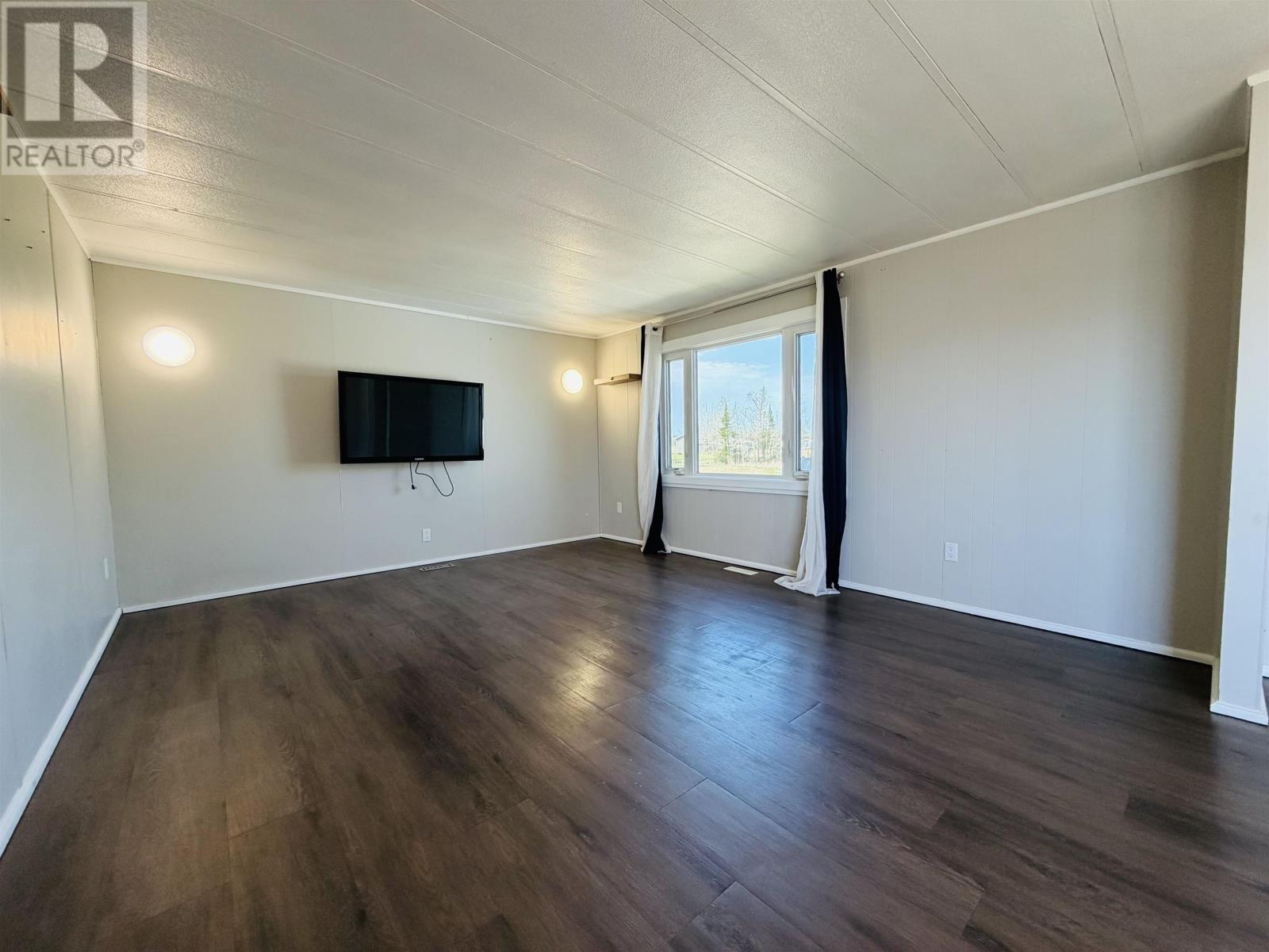 2 27 Minnitaki Rd, Dryden, Ontario  P0V 2E0 - Photo 8 - TB2601236