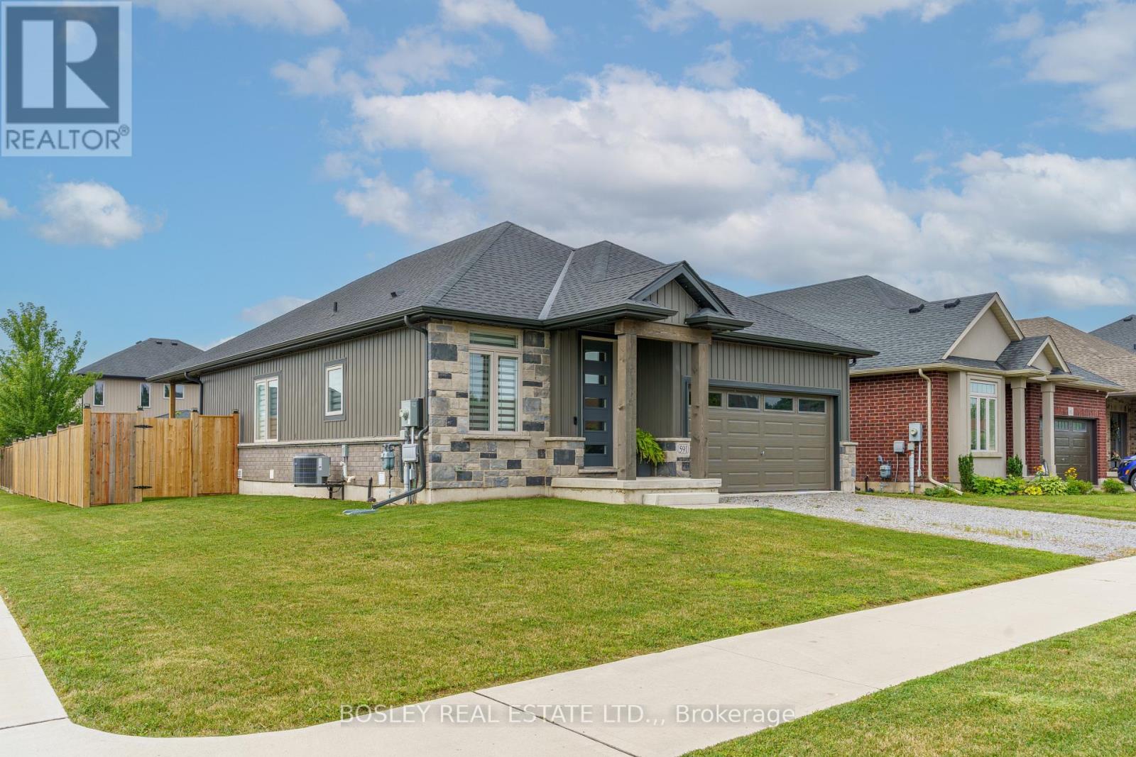 591 Gaiser Road, Welland, Ontario  L3B 5N8 - Photo 1 - X13652542