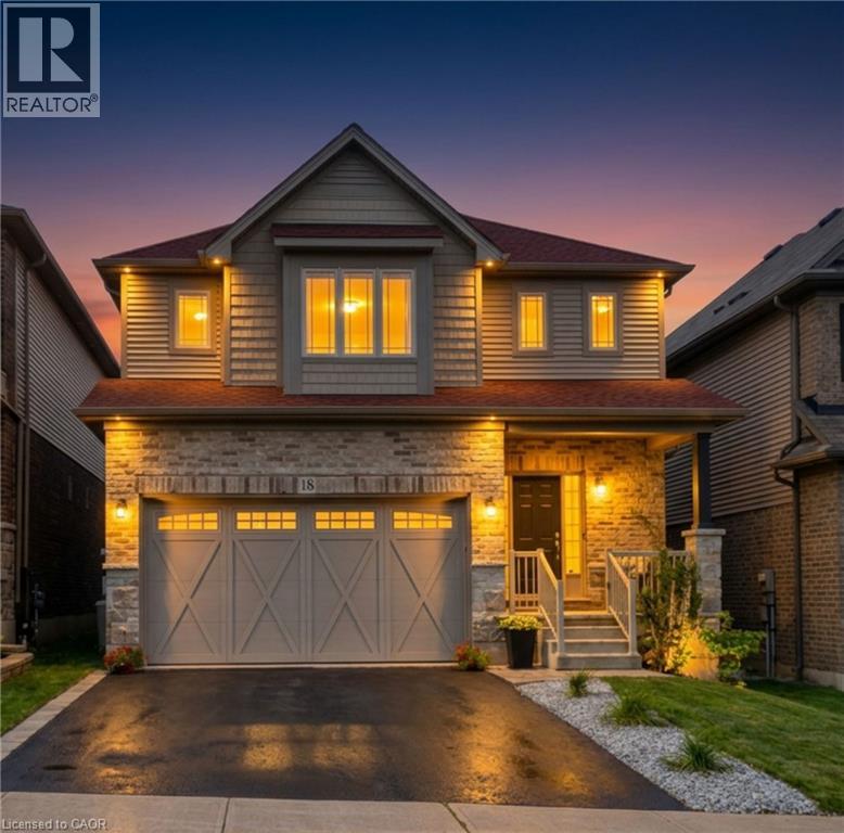 18 VIC CHAMBERS Place, Paris, Ontario