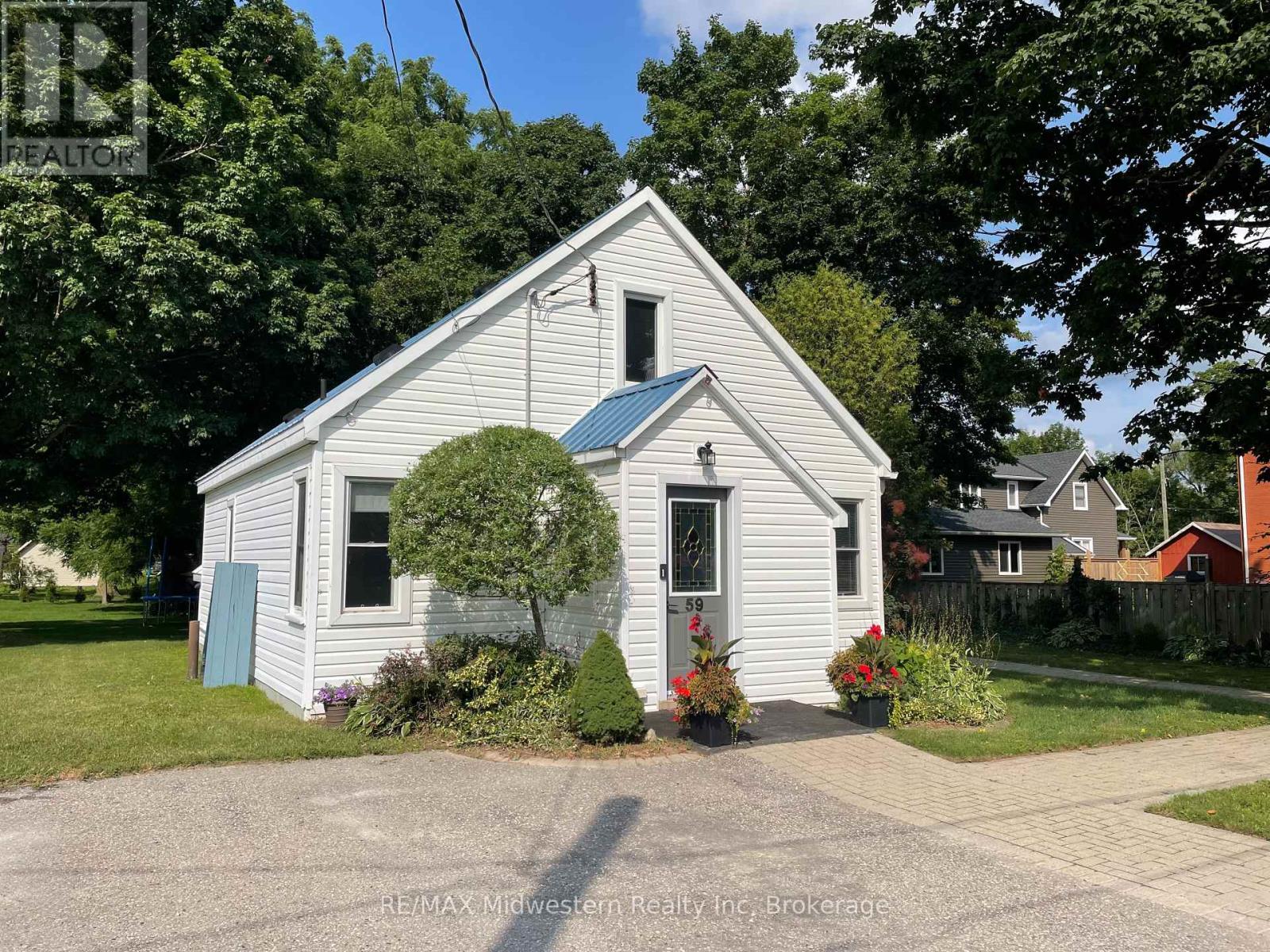 59 Flora Street, Huron East, Ontario  N0G 1H0 - Photo 3 - X13636362
