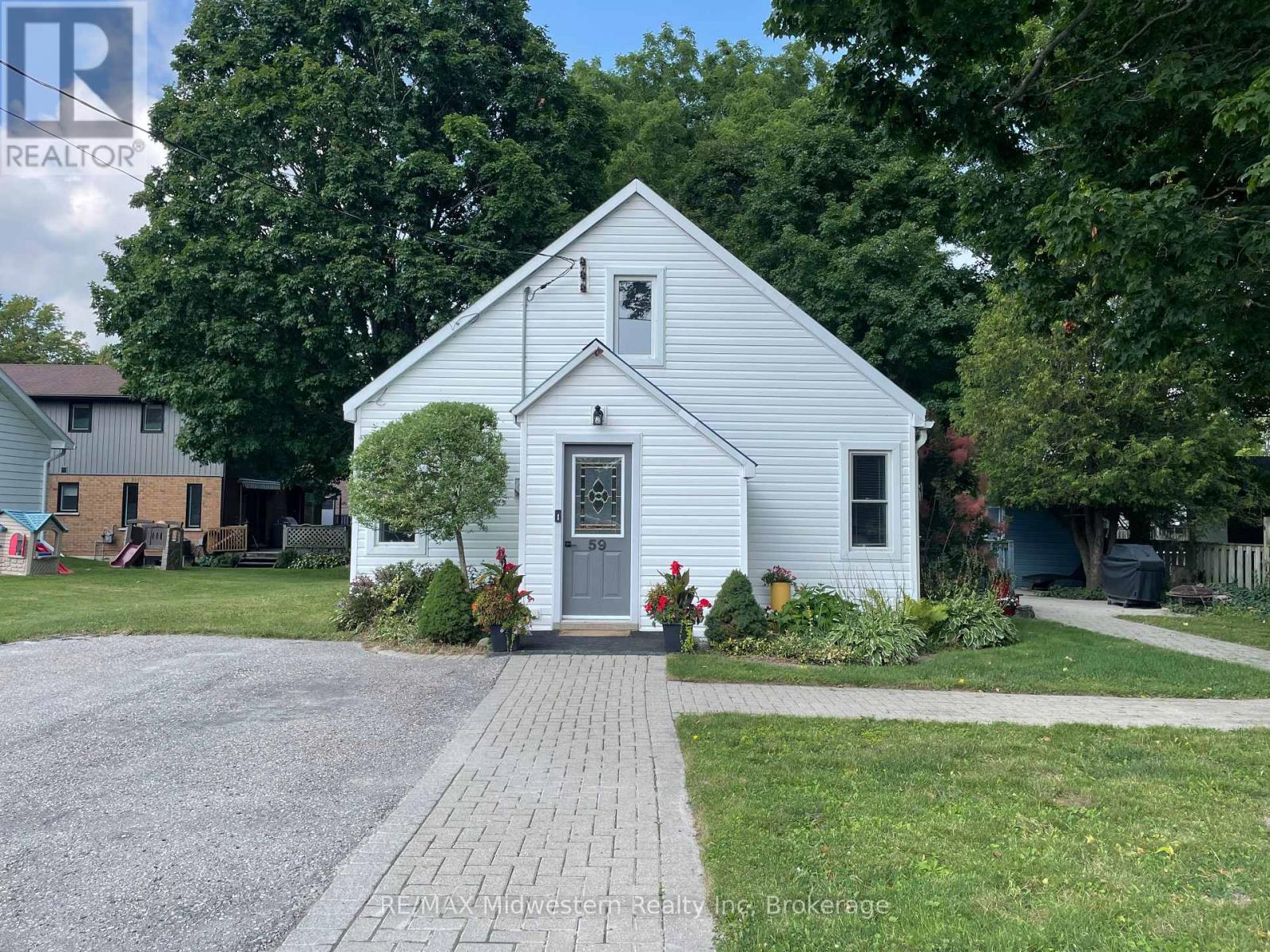 59 Flora Street, Huron East, Ontario  N0G 1H0 - Photo 4 - X13636362