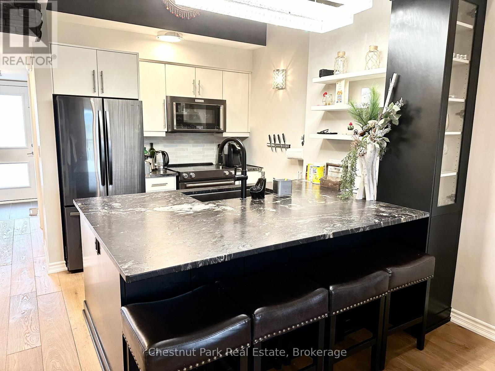 306 - 4 Cove Court, Collingwood, Ontario L9Y 0Y6 - Photo 12 - S13652548