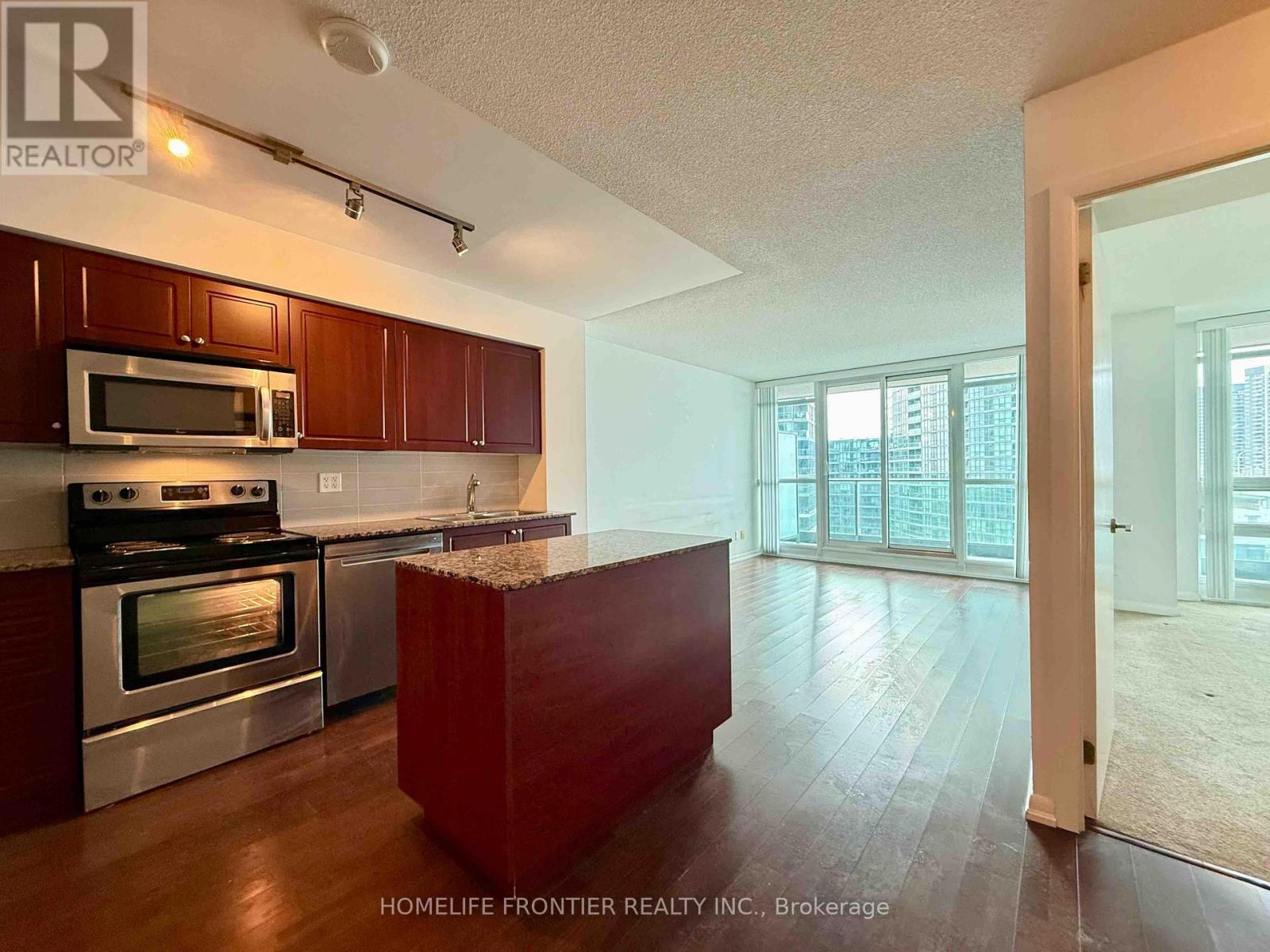 1075 - 209 Fort York Boulevard, Toronto, Ontario  M4V 4A1 - Photo 11 - C13652348