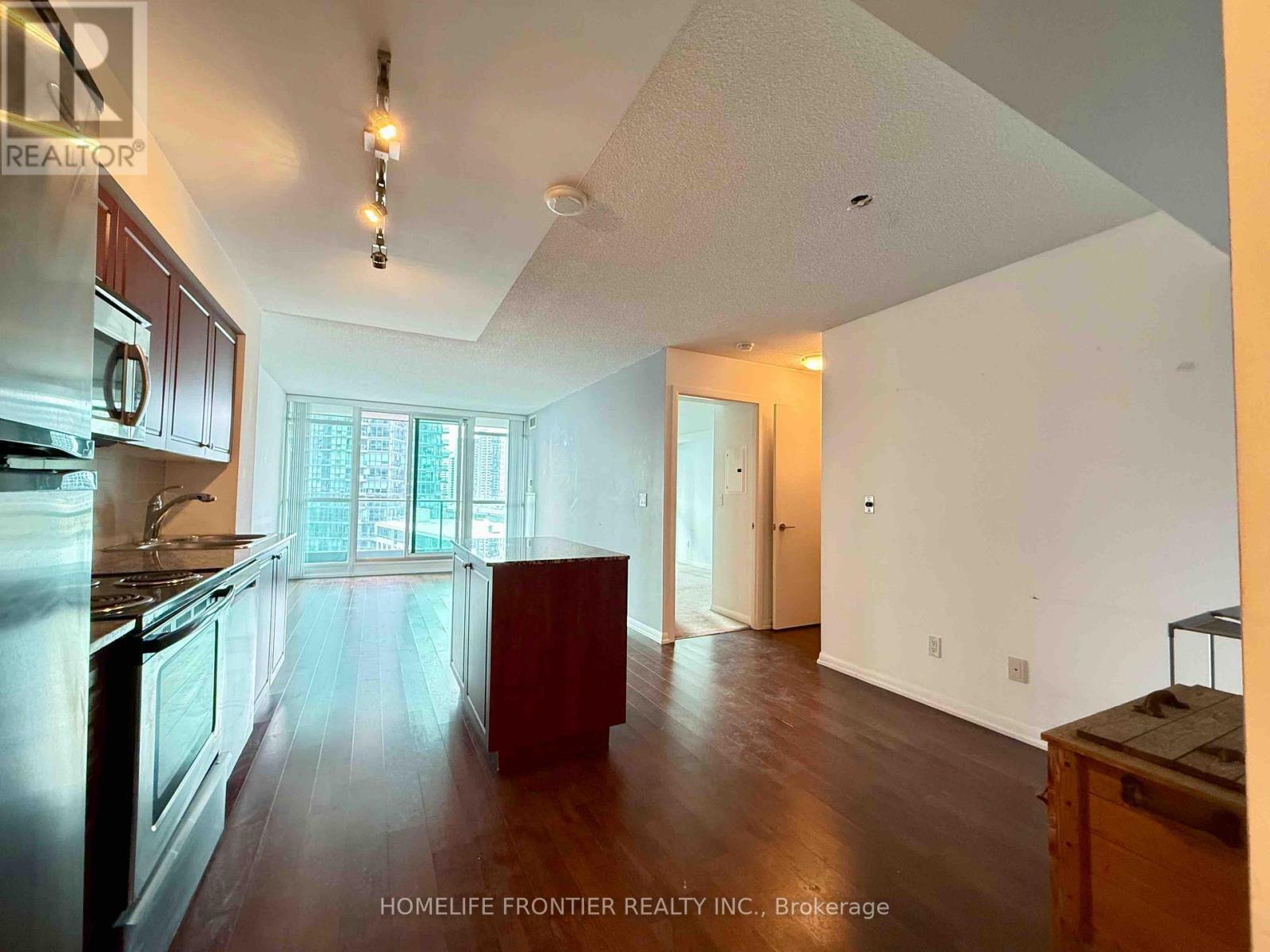 1075 - 209 Fort York Boulevard, Toronto, Ontario  M4V 4A1 - Photo 12 - C13652348