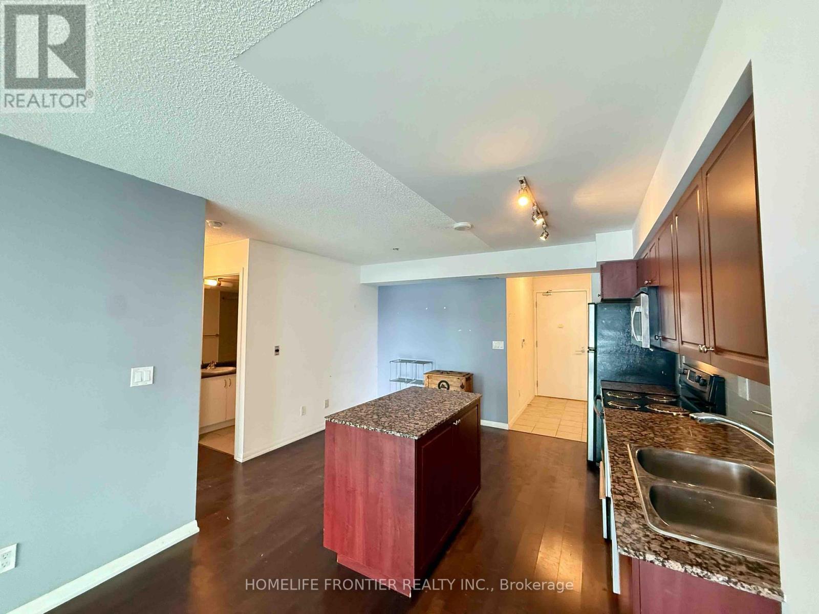 1075 - 209 Fort York Boulevard, Toronto, Ontario  M4V 4A1 - Photo 13 - C13652348