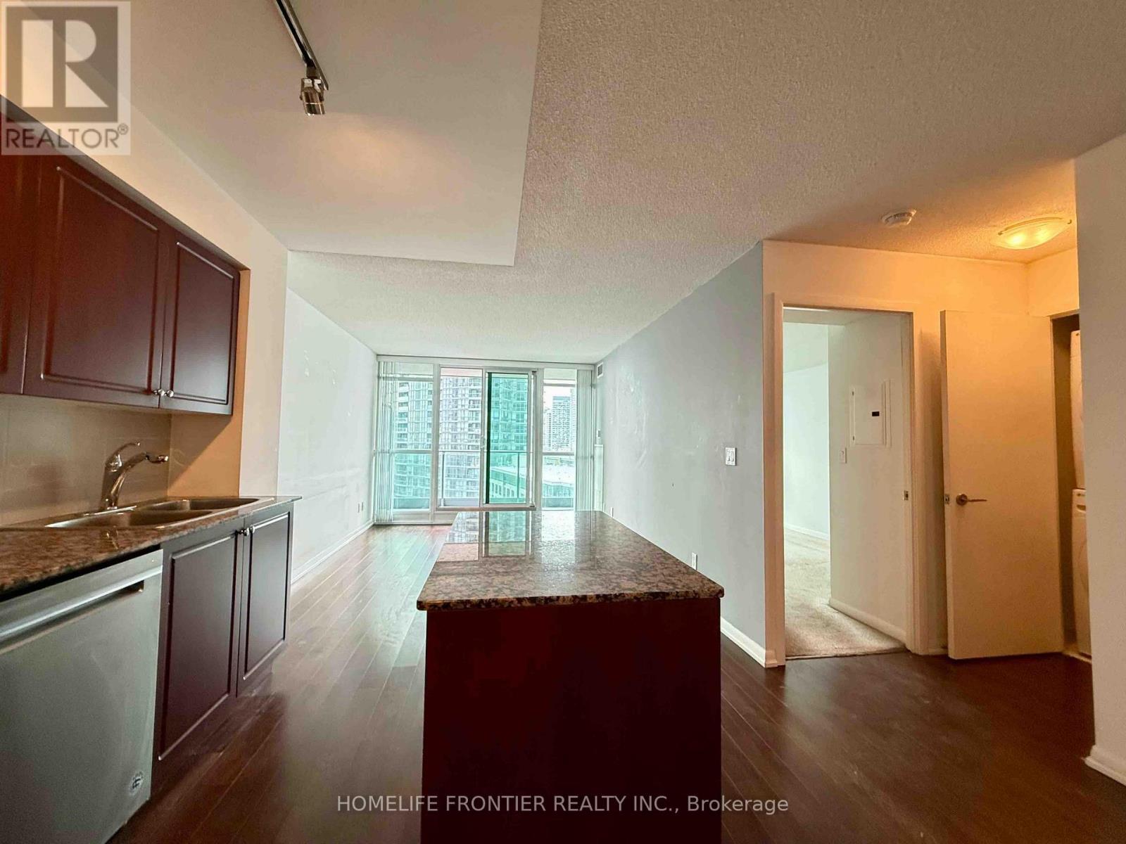 1075 - 209 Fort York Boulevard, Toronto, Ontario  M4V 4A1 - Photo 18 - C13652348