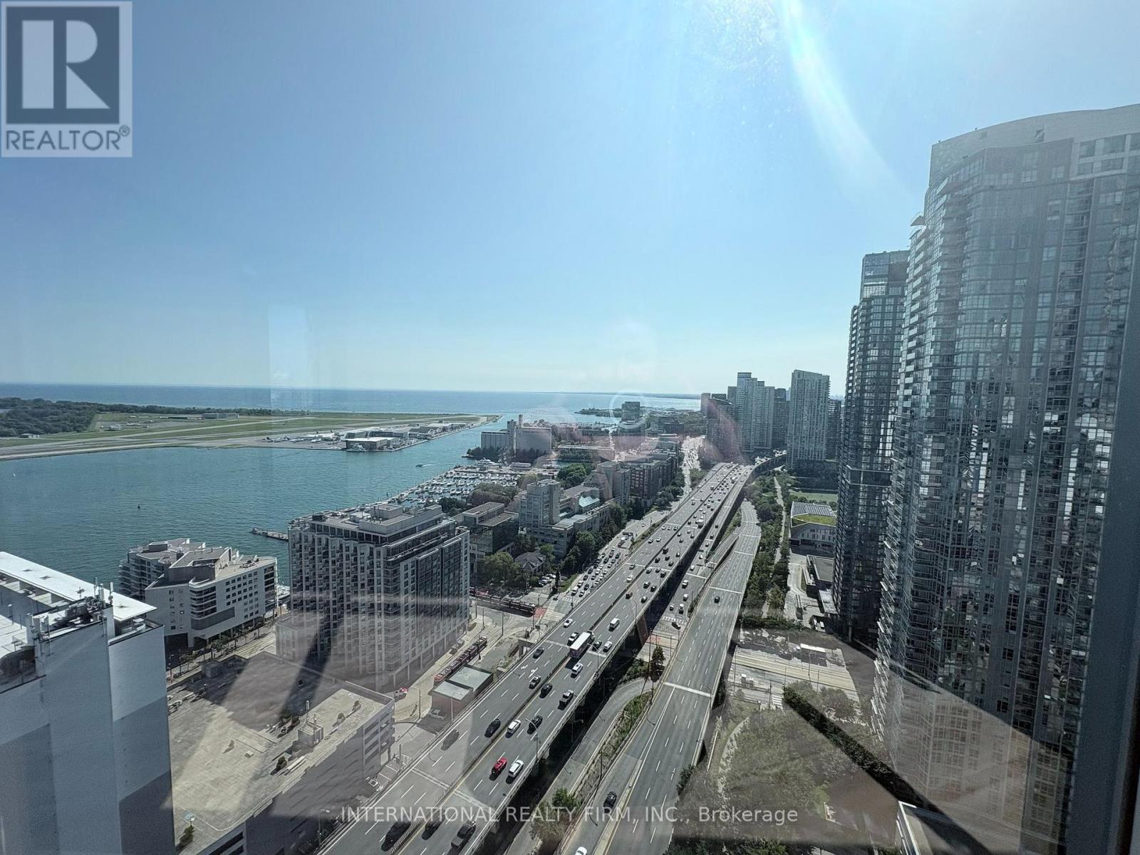 3803 - 5 Mariner Terrace, Toronto, Ontario  M5V 3V6 - Photo 3 - C13652444