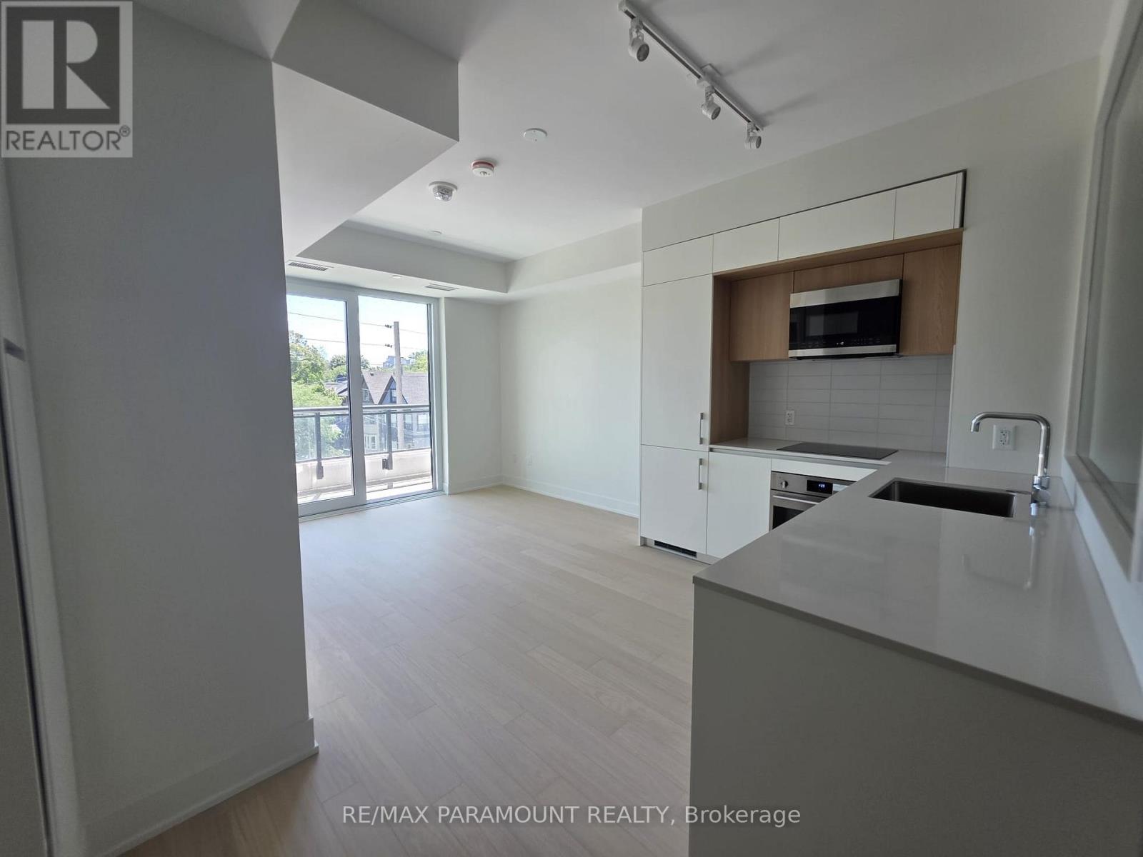 307 - 322 Dupont Street, Toronto, Ontario  M5R 0E3 - Photo 2 - C13652482