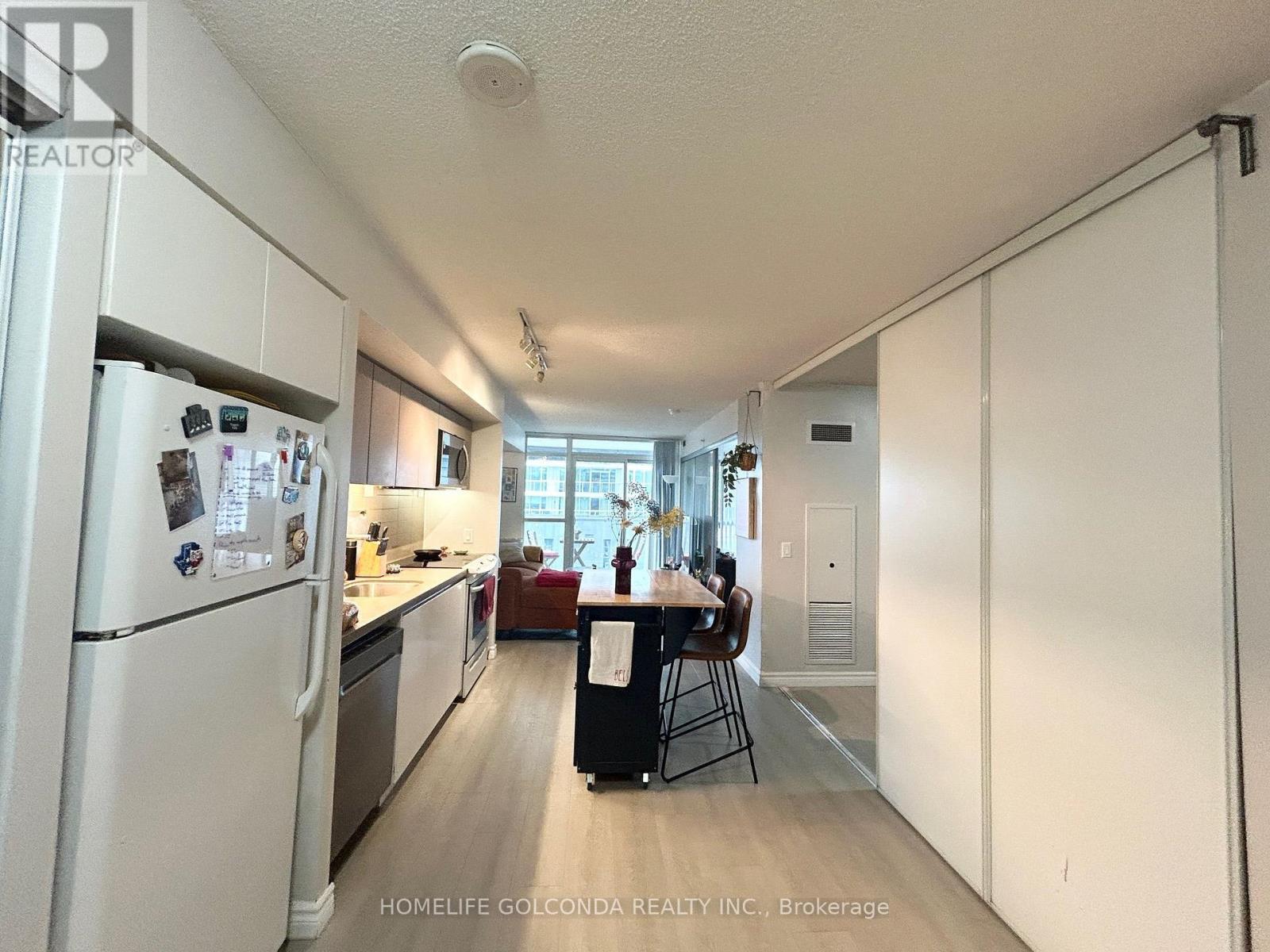 723 - 85 Queens Wharf Road, Toronto (Waterfront Communities), Ontario  M5V 0J9 - Photo 2 - C13652492