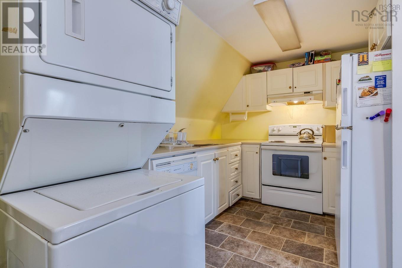 6090 Coburg Road, Halifax, Nova Scotia  B3H 1Z4 - Photo 36 - 202610164