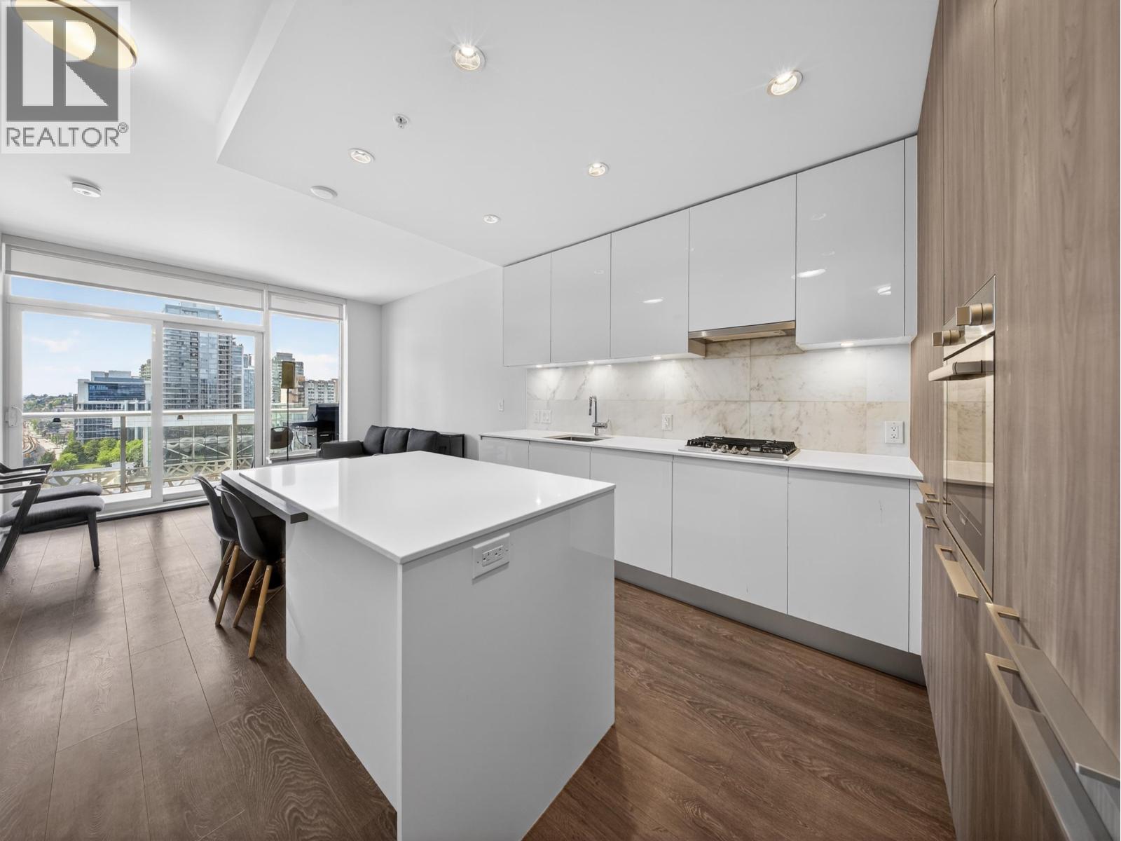808 1955 ALPHA WAY, Burnaby, British Columbia