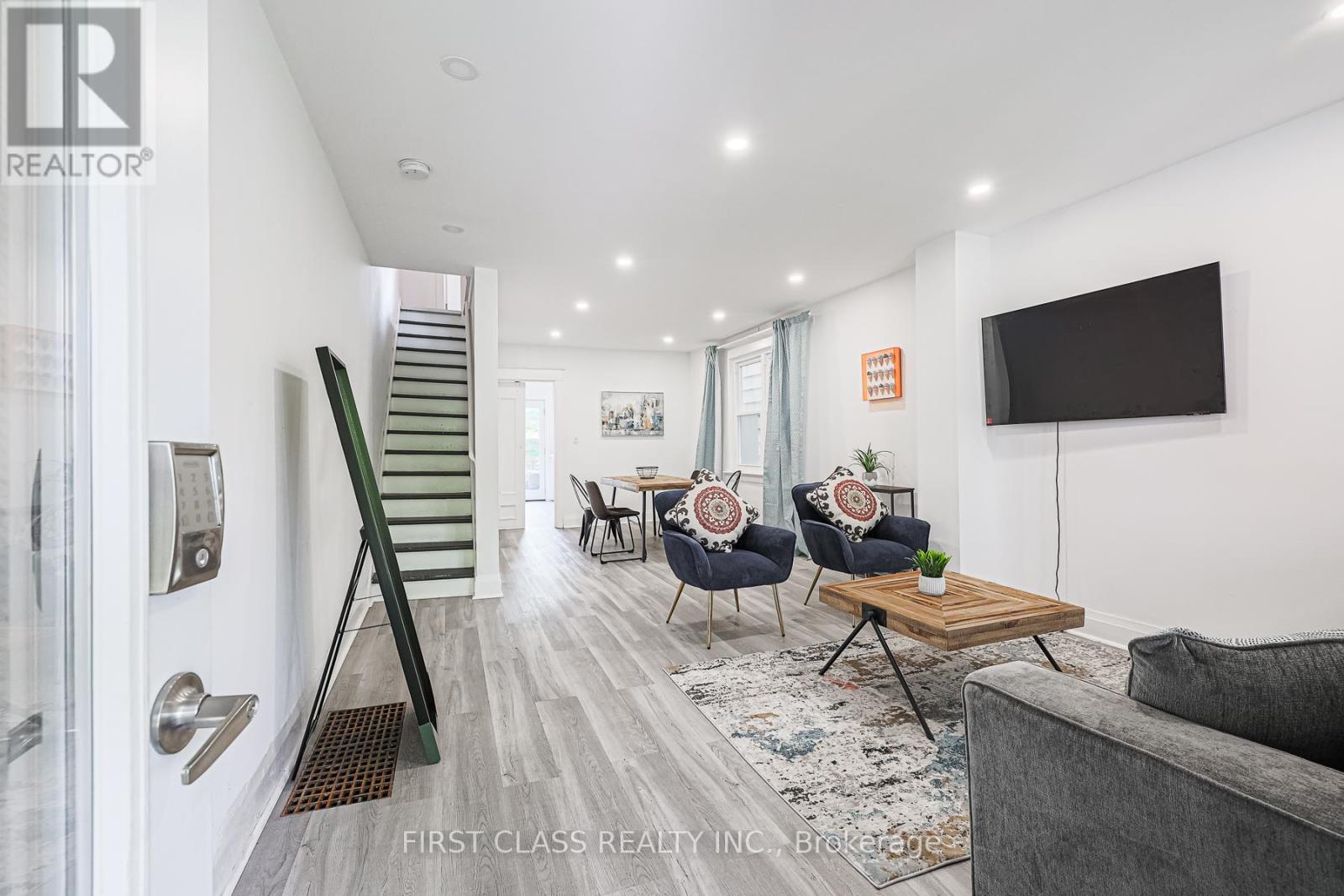 53 ALDRIDGE AVENUE, toronto (woodbine corridor), Ontario