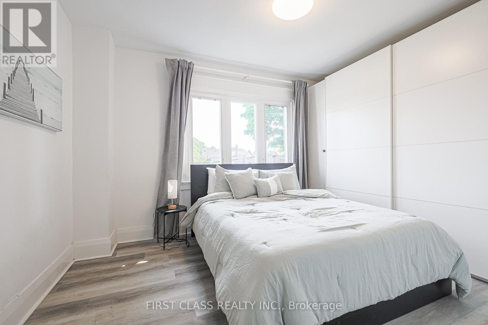 53 Aldridge Avenue, Toronto (Woodbine Corridor), Ontario  M4C 3W3 - Photo 13 - E13652422