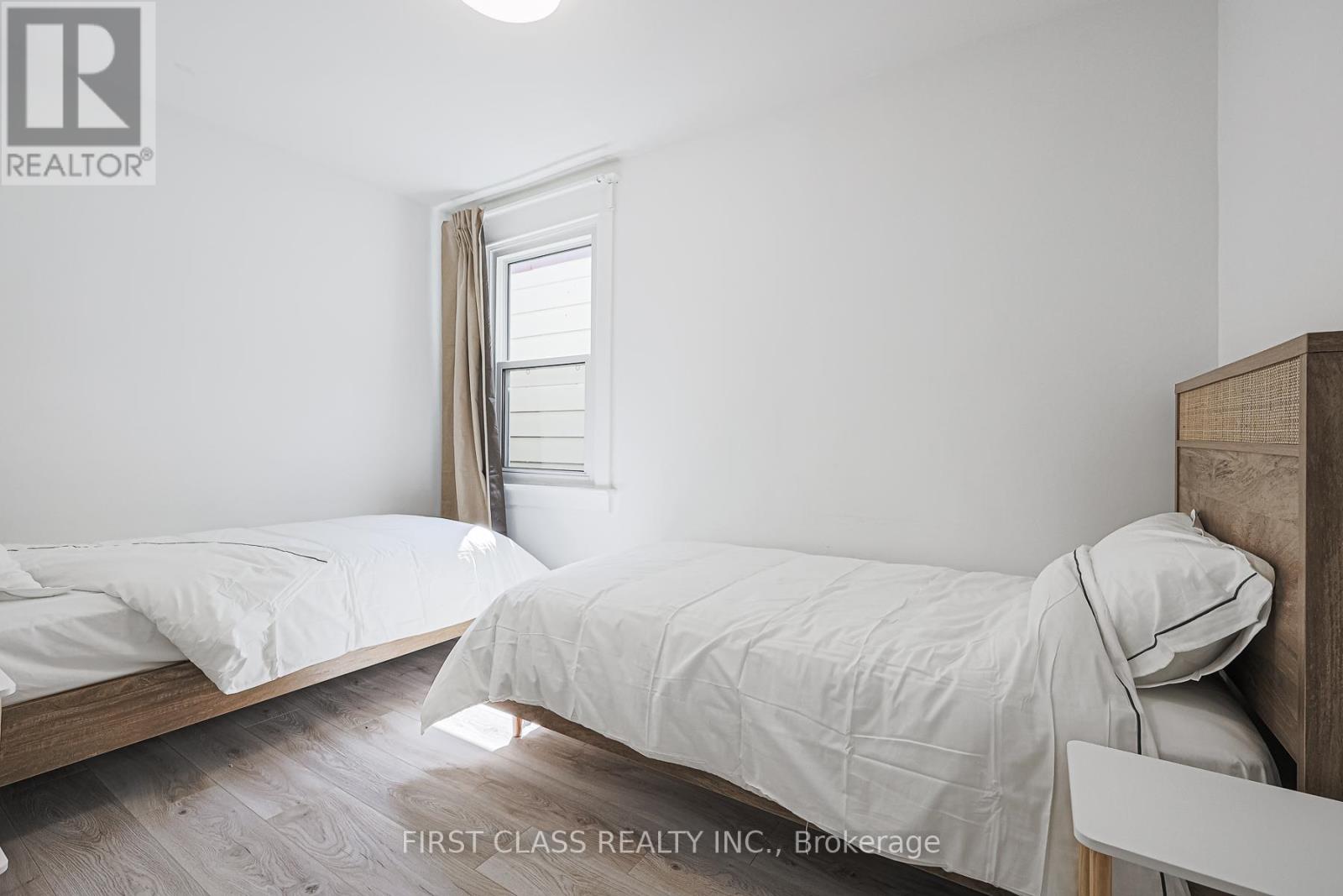 53 Aldridge Avenue, Toronto (Woodbine Corridor), Ontario  M4C 3W3 - Photo 17 - E13652422