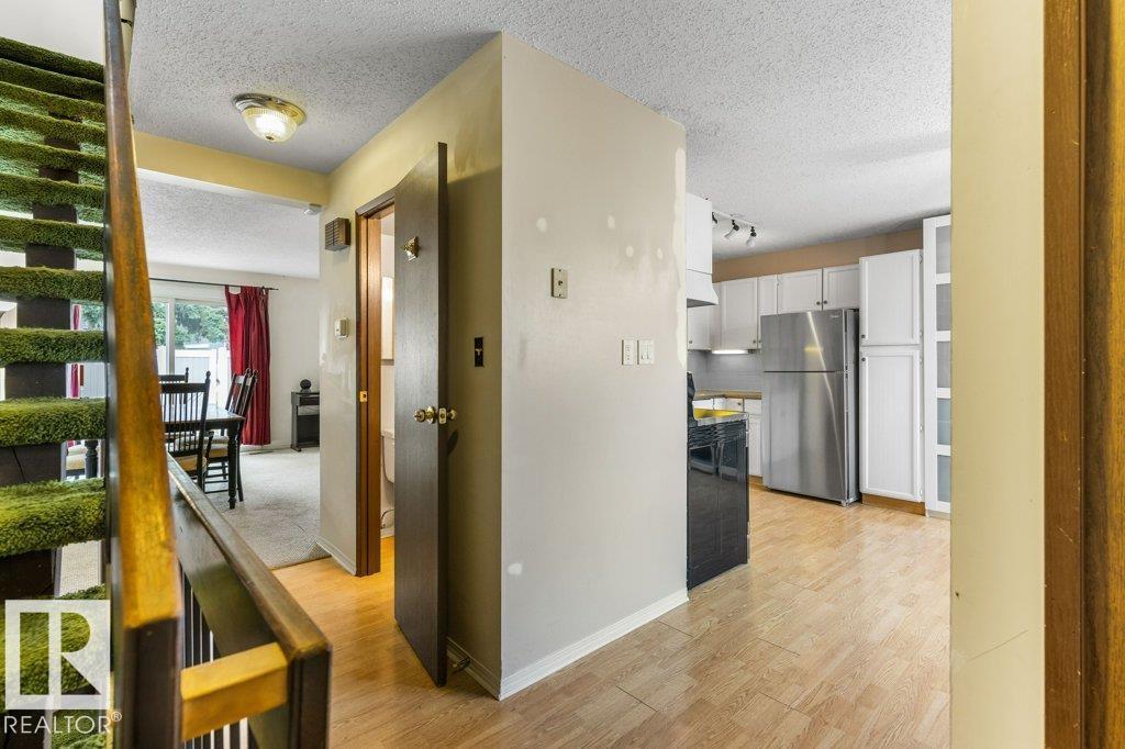 3237 132a Av NW, Edmonton, Alberta  T5A 3K4 - Photo 5 - E4502738