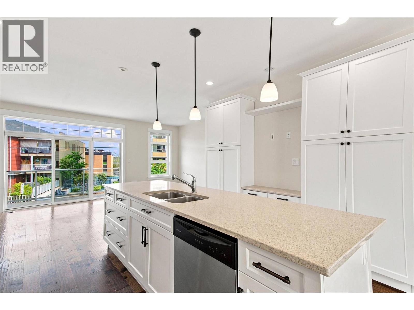 145 St Paul Street, Kamloops, British Columbia  V2C 2J1 - Photo 6 - 10397028