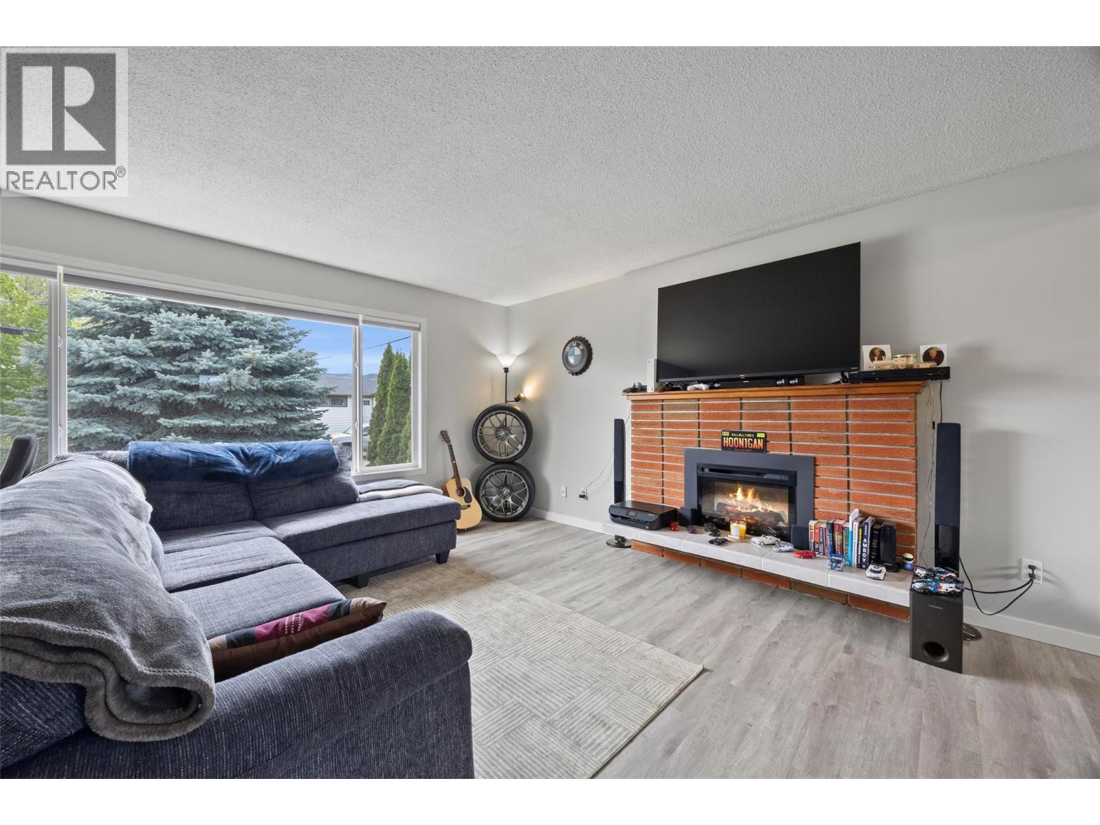 634 Patricia Avenue, Kamloops, British Columbia V2B 7M3 - Photo 3 - 10397167