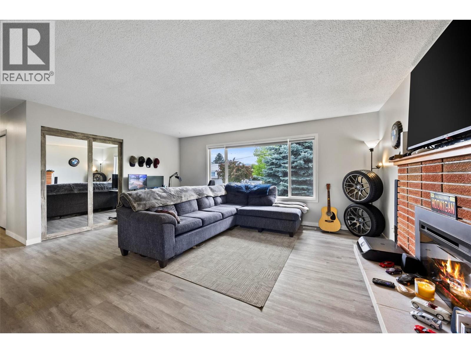 634 Patricia Avenue, Kamloops, British Columbia V2B 7M3 - Photo 4 - 10397167