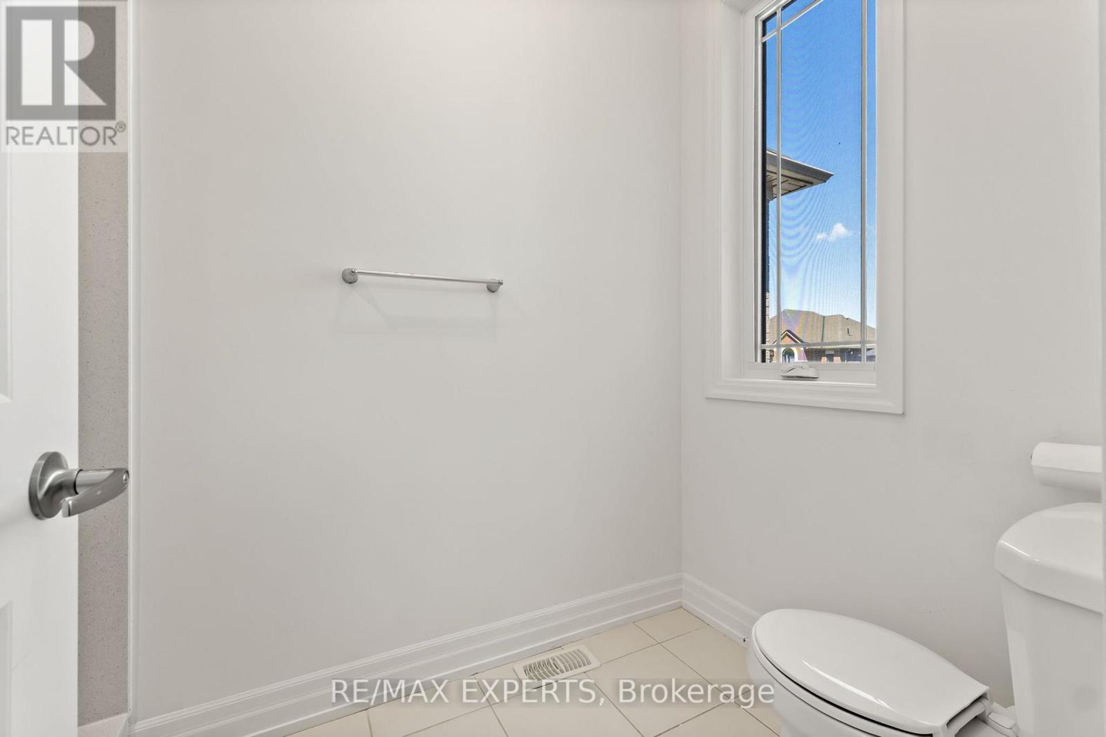 17 Red Rose Lane, East Gwillimbury, Ontario  L9N 0V1 - Photo 32 - N13652414