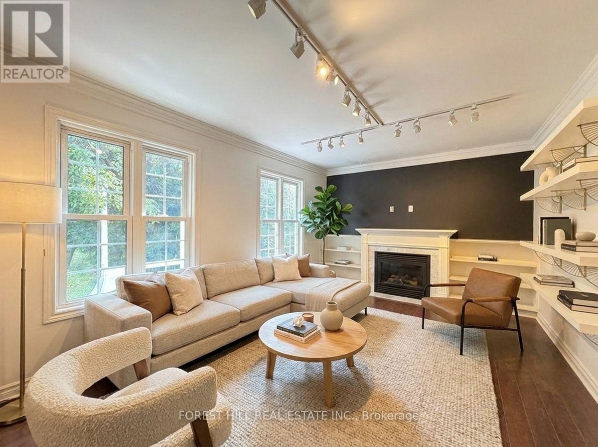 231 Carrville Road, Richmond Hill, Ontario  L4C 6E4 - Photo 5 - N13652424